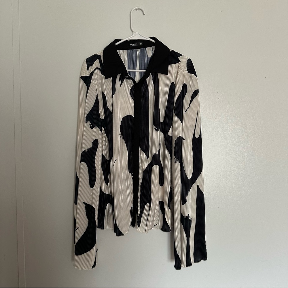 Black and White Abstract Blouse